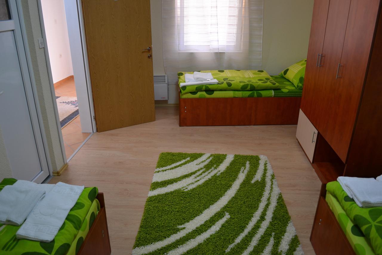 Guesthouse Kruna วิเชกราด ภายนอก รูปภาพ