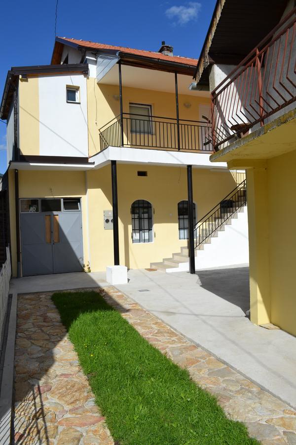 Guesthouse Kruna วิเชกราด ภายนอก รูปภาพ