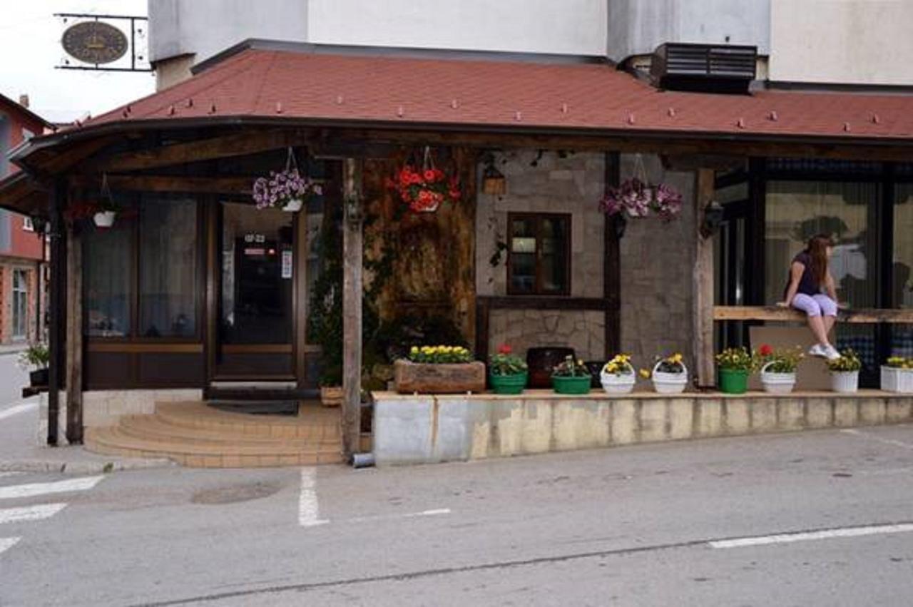 Guesthouse Kruna วิเชกราด ภายนอก รูปภาพ